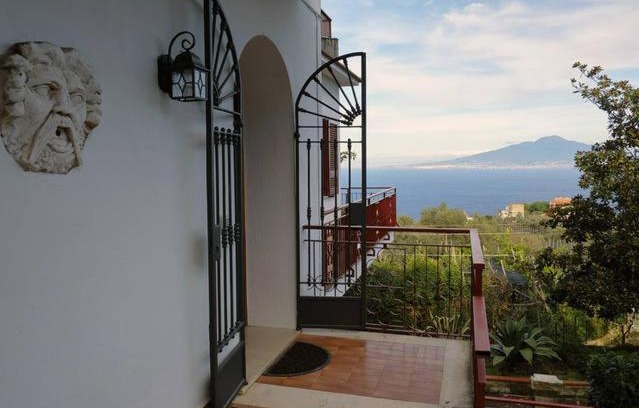 Priora Villa | The Two Magnolias