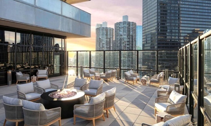 Downtown Chicago Complejo | The Ultimate Chicago Experience! Close to Chicago Riverwalk and Picasso Statue