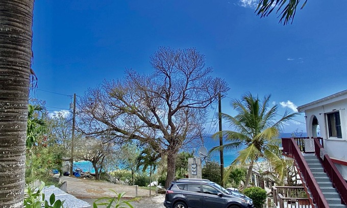 Estate Dorothea Condominio | Acogedora villa de lujo en Alegría con todas las comodidades.