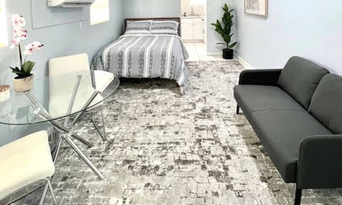 West Palm Beach Apartamento | The Ultimate Getaway Bungalow in West Palm Beach