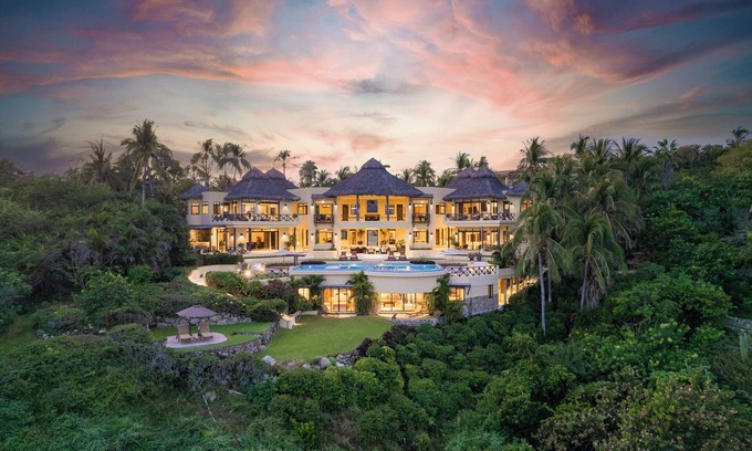 Santa María Huatulco Villa | The Ultimate Indulgence