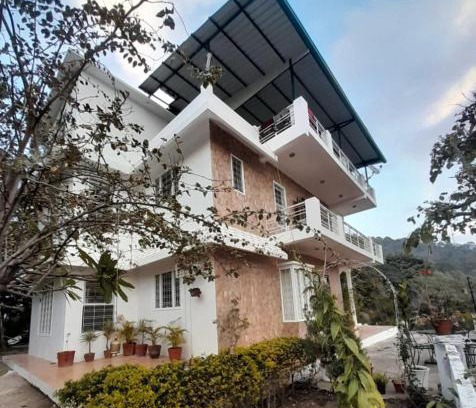 Lansdowne Casa | The Umri Lansdowne