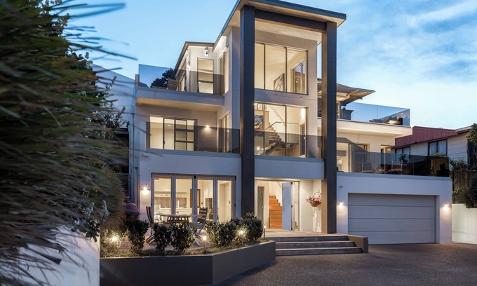 Papamoa Beach Casa | The Upper Deck - Papamoa