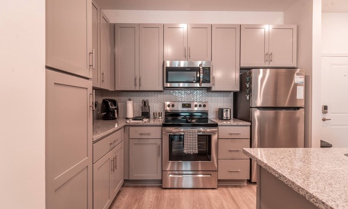 Midlothian Apartamento | The Uptown - Chic1BR apt in the heart of Midlothian!