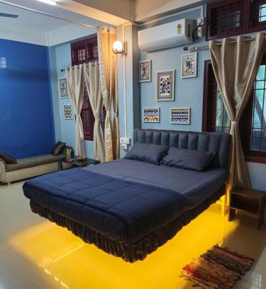 Dibrugarh Apartamento | The Urban Homestay Premium Floating Bed AC Room Free Parking