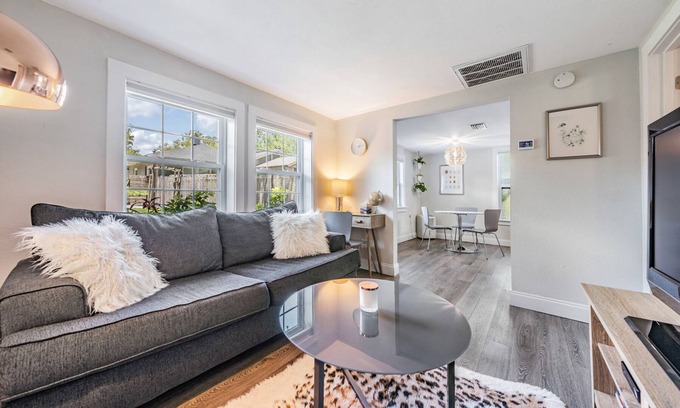 Old Seminole Heights Casa | The Urban Nest en el moderno Seminole Heights