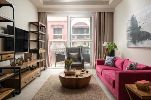 Green Park Apartamento | The Urban Perch 3bhk Apartment with lift in South Delhi closest to India gate