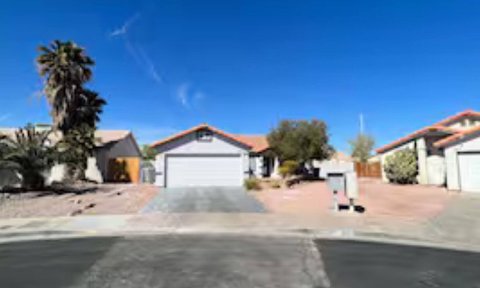 Henderson Casa | THE VACATION SPOT IN HENDERSON3-bedroom house in brilliant Henderson with WiFi