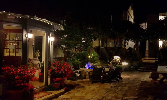 Northwest Carmel Cama Y Desayuno | The Vagabond's House