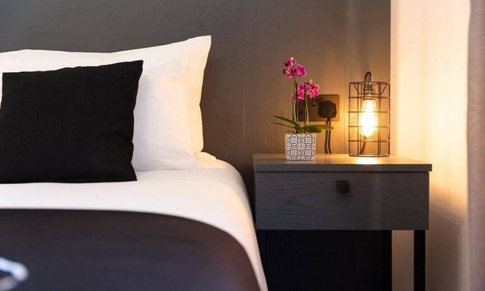 Ta' Giorni Condominio | The Valley Room 6 with parking on premises