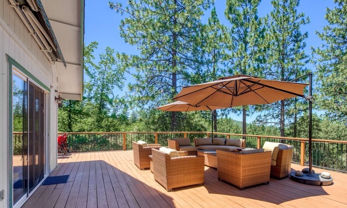 Groveland Casa | The Valley View: Pine Mountain Lake Cabin 4 Bedroom Home by RedAwning