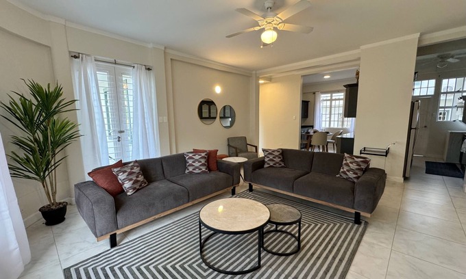 Port of Spain Apartamento | The ValVerde Condo 101