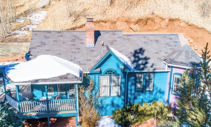 Cripple Creek Cabaña | The Victorian at Valley Glen- a romantic mountain getaway