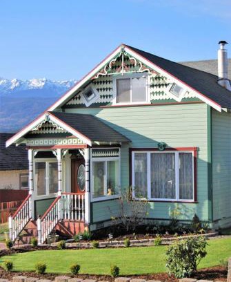 Port Angeles Casa | The Victorian Spa Retreat