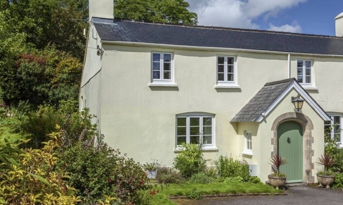 Dulverton Cabaña | The Victorian Wing Cottage at Stockham Farm Exmoor