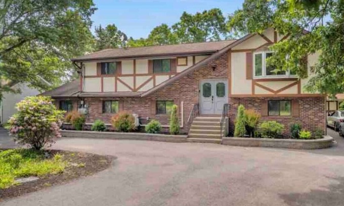 East Stroudsburg Casa | The View | A Private Two Floor Guest House