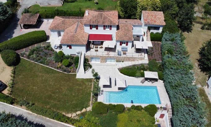 Les Platrieres Casa | The View Aix-en-Provence