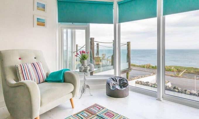 Port Isaac Cabaña | The View