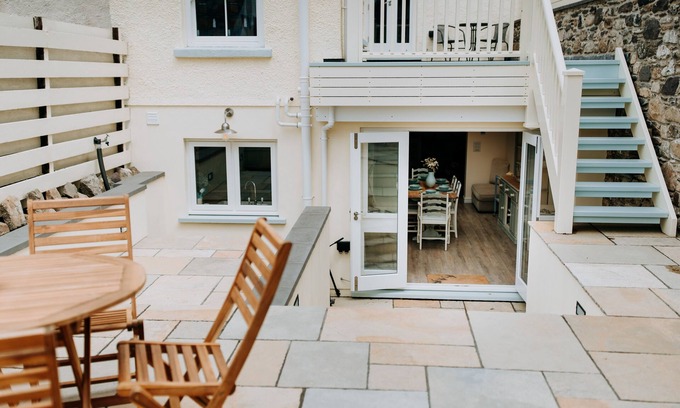 St Davids Casa | The Villa - A beautiful Pembrokeshire townhouse in the heart of St Davids