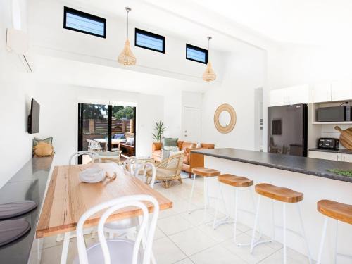 Culburra Beach Casa | The Villa at Culburra I Pet Friendly I 4 Mins Walk to Beach