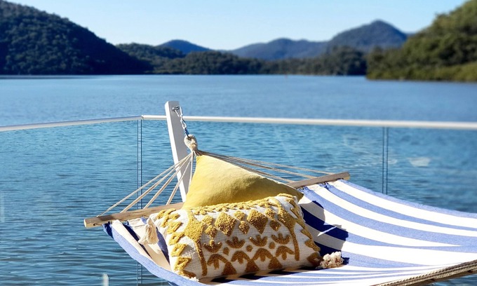 Sydney Cabaña | THE VILLA BOATHOUSE waterfront HAWKESBURY RIVER