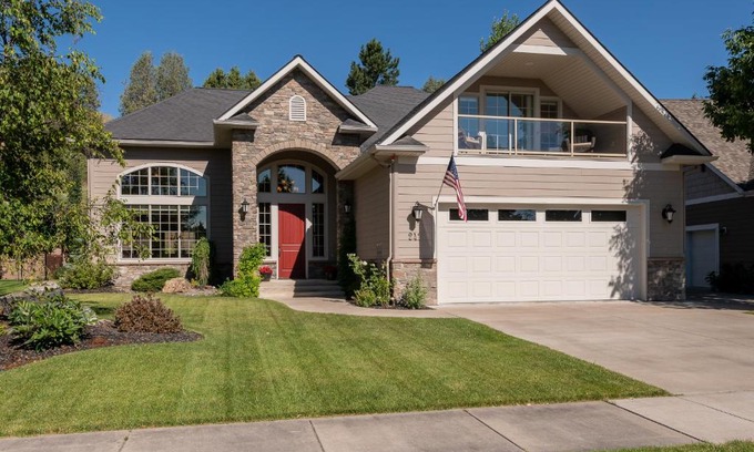 Kalispell Casa | The Village Greens View