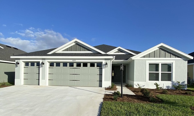Wildwood Casa | The Villages 3 bed/3 Kings, Private, Coastal decor, 1 min to Rec cntr & Pickleba