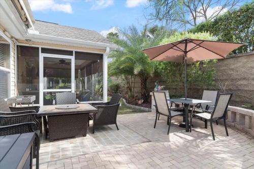 Hadley Casa | The Villages Sumter Landing With lanai & patio!