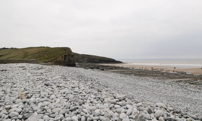 Southerndown Casa | THE VINES, family friendly, luxury holiday cottage in Southerndown