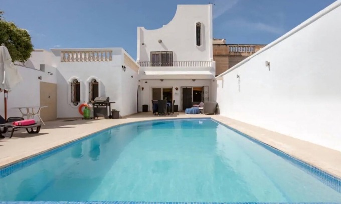 Swieqi Villa | The Vineyard, Villa con piscina privada.