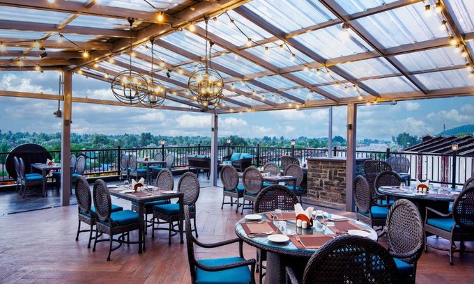 Dal Lake Hotel | The Vintage Srinagar at Dal Lake