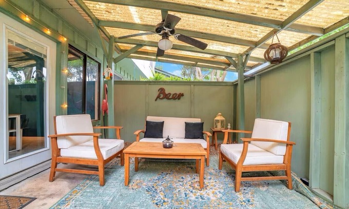 East Congress Casa | The Vinyl Wildflower - Austin Vibes + Patio + Pool