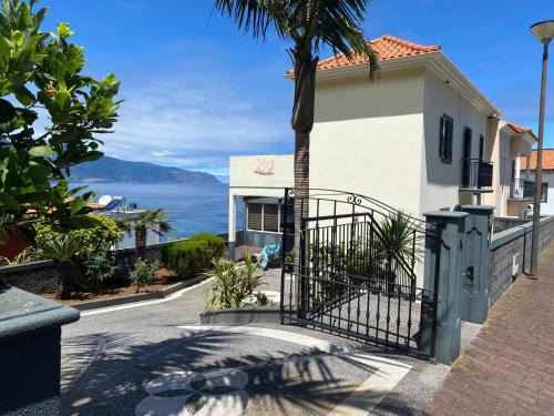 Ponta Delgada Casa | The Vista House