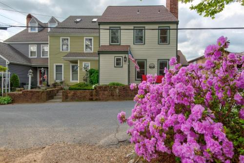 Blowing Rock Casa | The Wander Inn