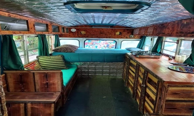 Belfair Casa | The Wanderbus in Elfendahl forest.