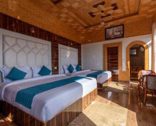 Theog Hotel | The Warmth & Welcome Hotel I Vacations I Conference I MICE I Family Events I Open Air Terrace I Sky Bonfire I Wooden Rooms With Pvt Balconies I Kufri by Exotic Stays