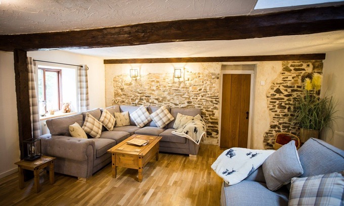 Devon Cabaña | The Warren - Dog friendly cottage sleeping 7
