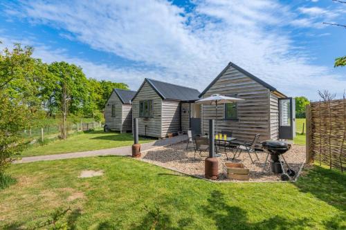Abbess Roding Casa | The Warren