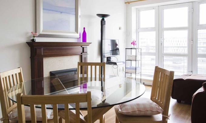 Grand Canal Dock Apartamento | The Waterside Summary