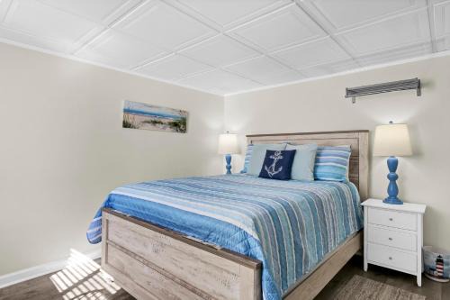 Airlie Casa | The Waterway 406 by Sea Scape Properties