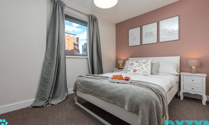 Atlantic Wharf Apartamento | The Waterways - Parking & WiFi - Balcony - DYZYN