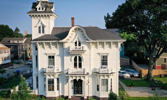 Federal Hill Cama Y Desayuno | The Wedding Cake House