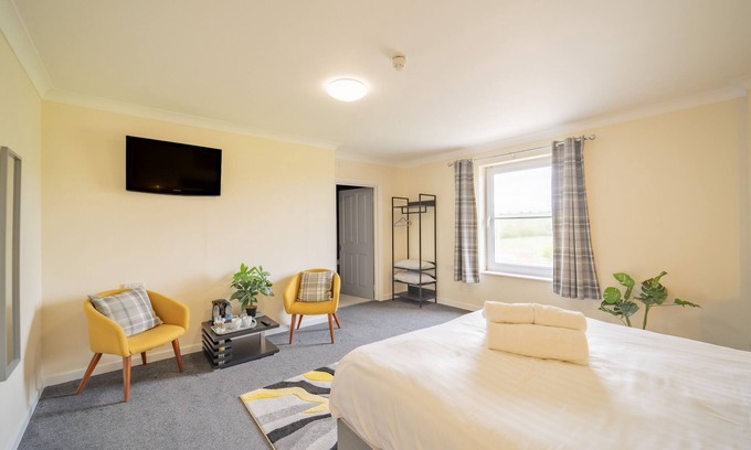 Cannards Grave Hotel | The Well Inn
