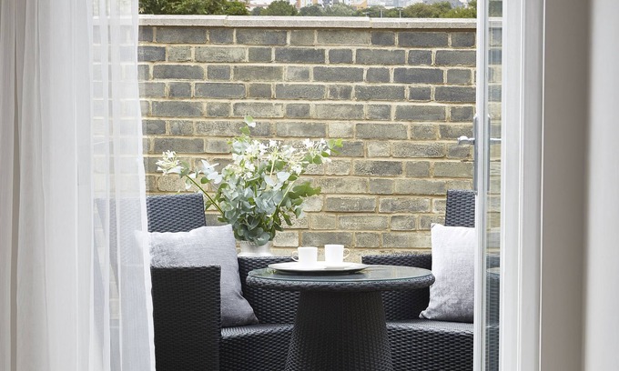 Stratford and New Town Hotel | The Westbridge Hotel