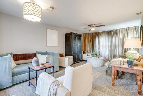 Westworth Village Casa | The Westside Collective