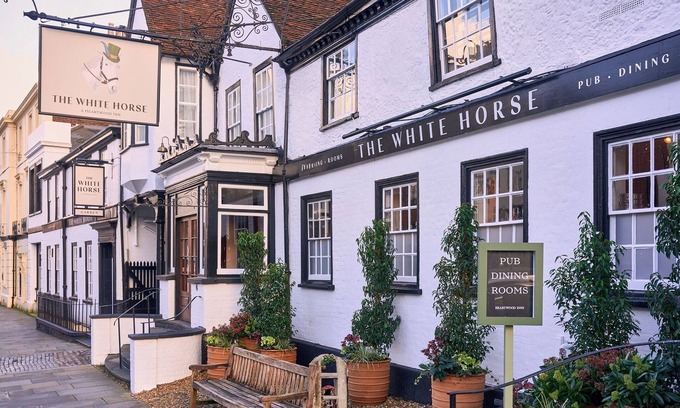 Dorking Hotel | The White Horse