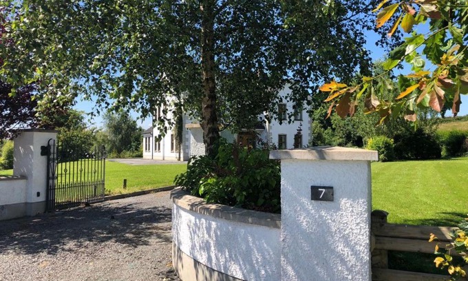 Enniskillen Casa | The White House