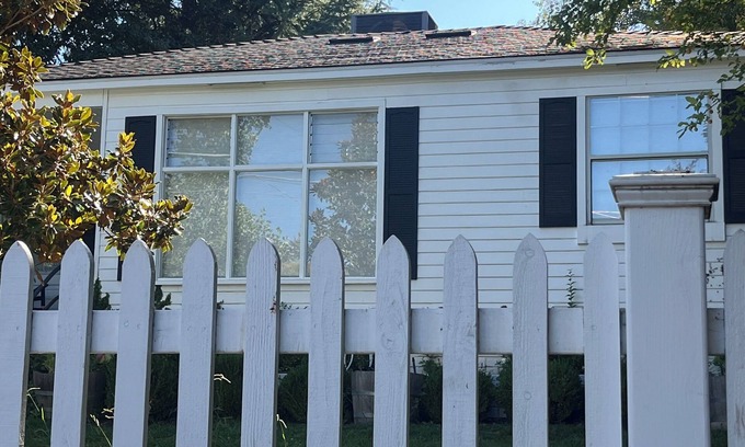 Auburn Casa | The White House - historic Auburn bungalow near downtown - 30 plus day rental