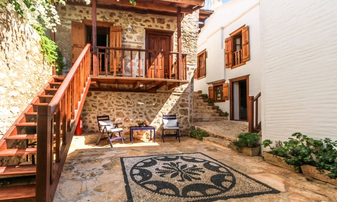 Kalkan Cama Y Desayuno | The White House Kalkan