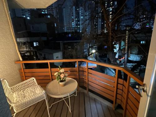 Daeheung-dong Apartamento | The white house